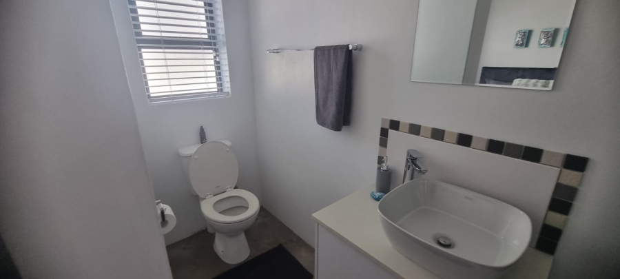 3 Bedroom Property for Sale in Calypso Beach Western Cape